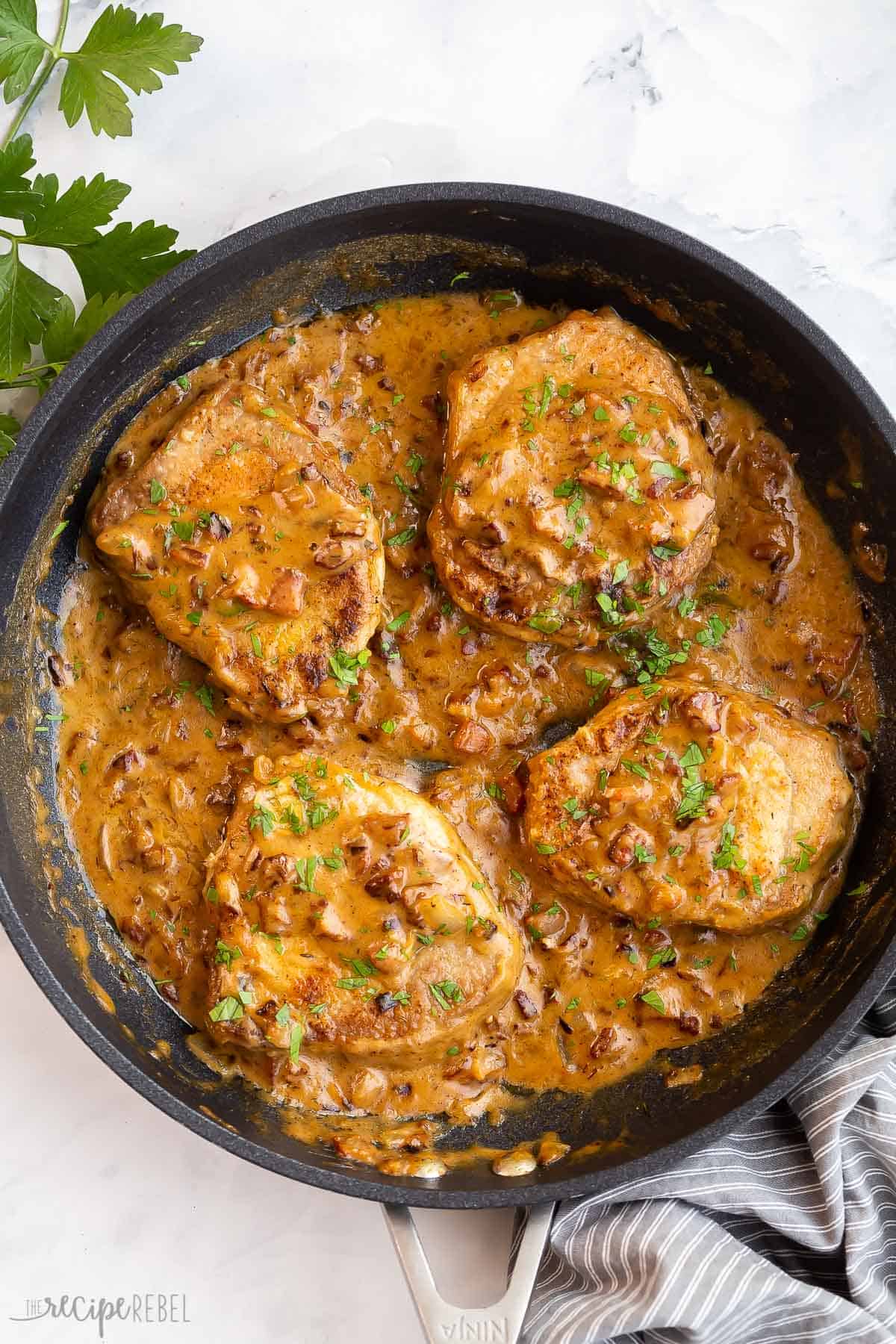 Master Juicy Smothered Pork Chops: Tips for Tender & Flavorful Meal